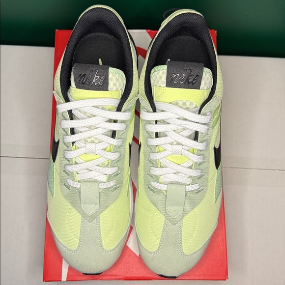 Nike Air Max Pre Day - Picture 1 of 8